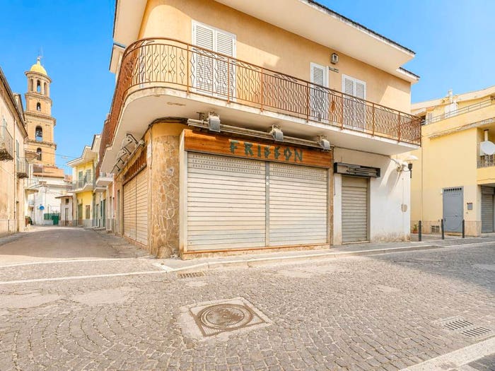 Appartamento con 6 locali in vendita in Via Appia, San Vitaliano