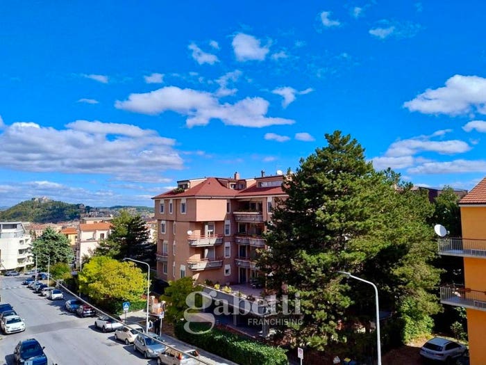 Appartamento con 5 locali in vendita in Via Conte Rosso, Cese, Campobasso