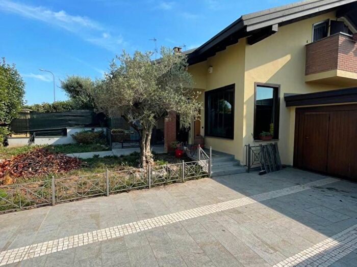 Casa trilocale in vendita in Ravello Villastanza Villapia, Parabiago
