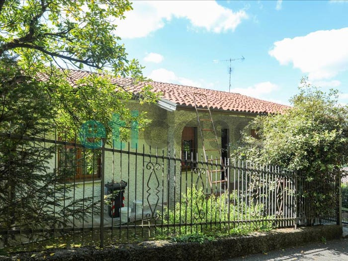 Casa quadrilocale in vendita in Via Tacella Rivergaro, Centro, Rivergaro
