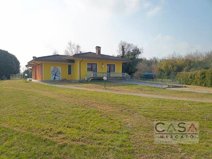 Casa con 6 locali in vendita in Via Macillis, Centro, Vivaro