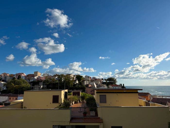 Appartamento trilocale in vendita in Via Montalbano, Numana Paese, Numana