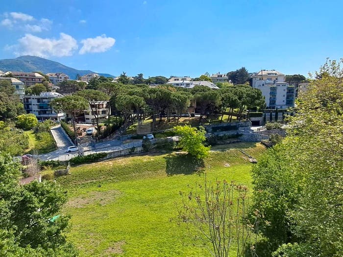 Casa con 6 locali in vendita in Viale Francesco Gambaro, Albaro, Genova