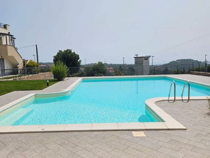 Appartamento trilocale in vendita in Via Maccagne, Centro, Boissano