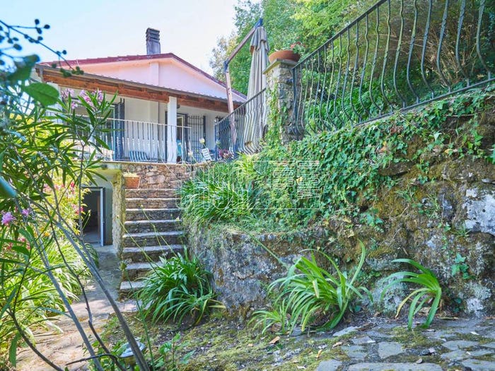 Casa con 6 locali in vendita in Località Redarca, La Serra Tellaro, Lerici