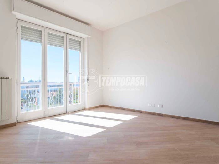 Appartamento trilocale in vendita in Via Leonardo da Vinci, Gorla Maggiore
