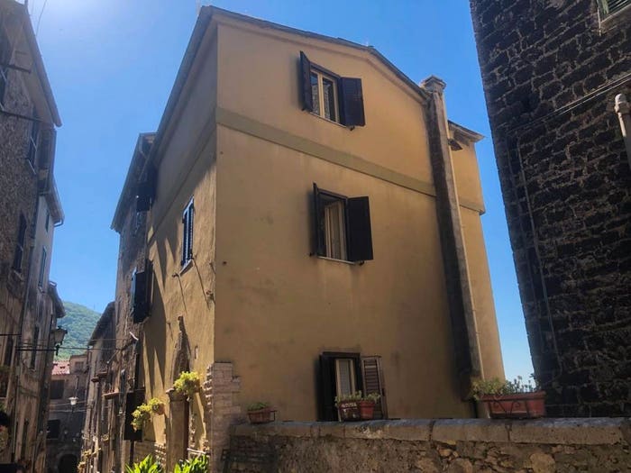 Casa con 5 locali in vendita in Via della Cisterna, Guarcino