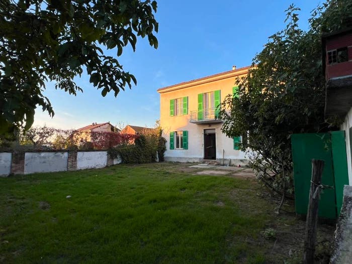 Casa con 6 locali in vendita in Via Giuseppe Garibaldi, Bergamasco