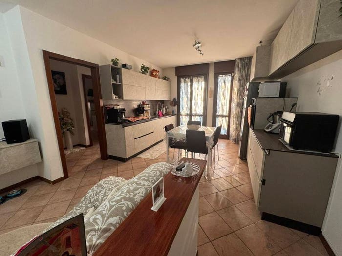 Appartamento trilocale in vendita in Via Pietro Nenni, Centro, Crevalcore