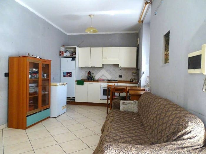 Appartamento bilocale in vendita in Via Casale, Borgo Rovereto Piscina, Alessandria