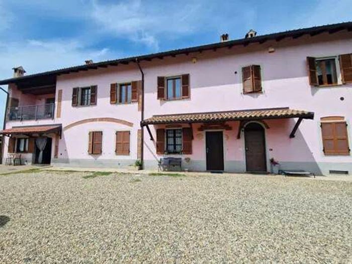 Casa con 6 locali in vendita in Strada Cocoleta, Zona Industriale D, Pozzolo Formigaro