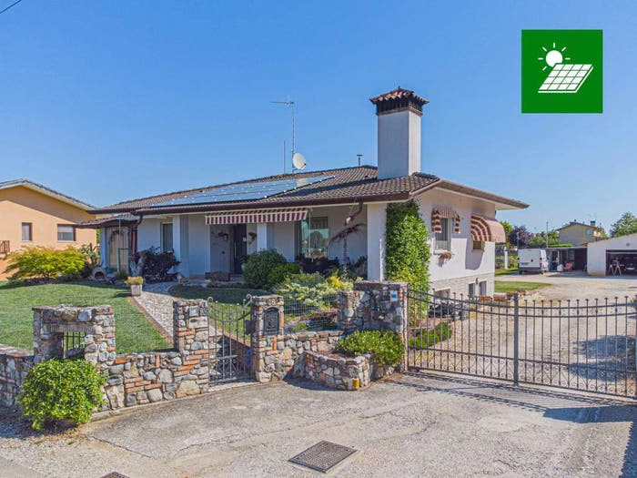 Casa con 5 locali in vendita in Centro, Gonars