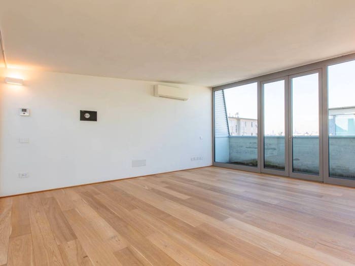 Casa quadrilocale in vendita in Via Flumendosa, Crescenzago, Milano