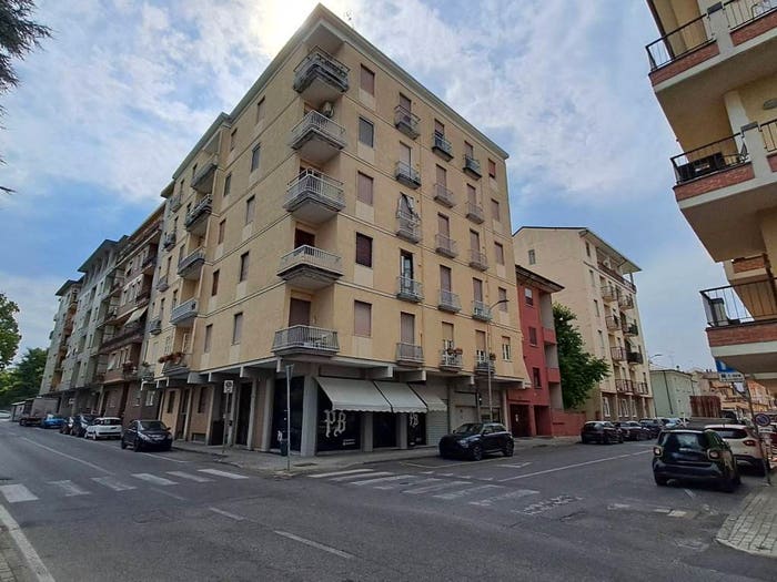 Appartamento bilocale in vendita in Via Guglielmo Marconi, Centro, Casteggio