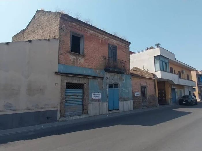 Casa con 6 locali in vendita in Corso Italia, Frignano
