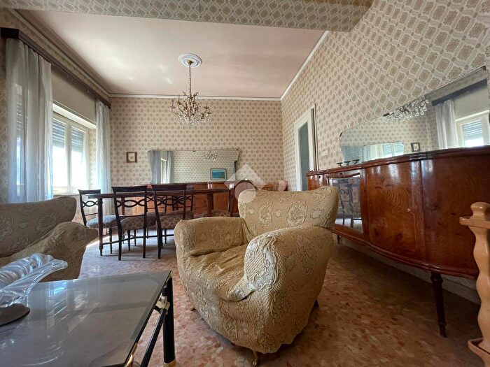 Appartamento quadrilocale in vendita in Via Nicola Furnari, Reggio Calabria