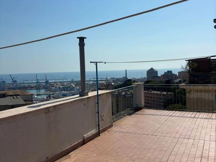 Appartamento con 5 locali in vendita in Via Bologna, Dinegro, Genova