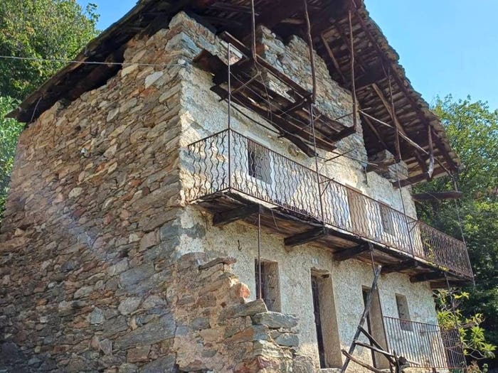 Casa con 5 locali in vendita in Frazione Boschi Sotto, Perloz