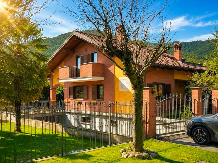 Casa con 6 locali in vendita in Via Nazionale, Abbadia Alpina, Pinerolo