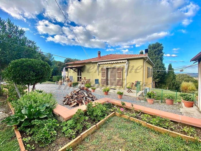 Casa con 6 locali in vendita in Località Traversa Livornese Cesari, Castelnuovo della Misericordia Gabbro, Rosignano Marittimo