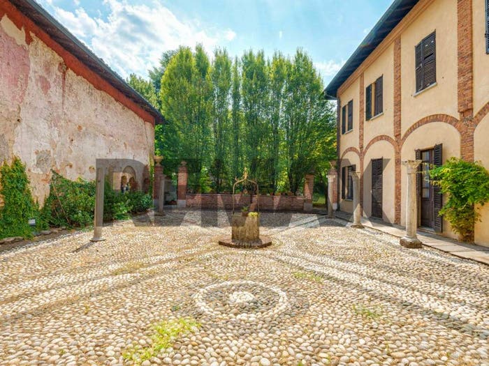 Casa con 6 locali in vendita in vlo tortuoso, Centro, Castano Primo