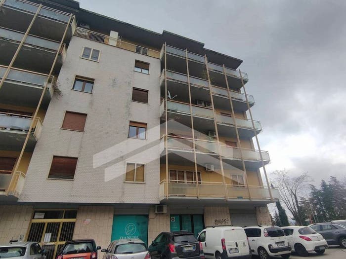 Appartamento con 6 locali in vendita in Via Principe di Piemonte, Cese, Campobasso