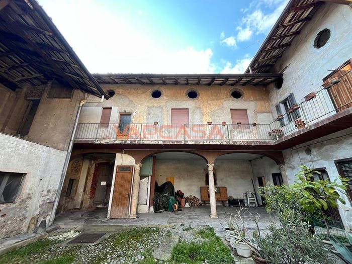 Casa con 5 locali in vendita in VIA LOCATELLI, Centro, Martinengo