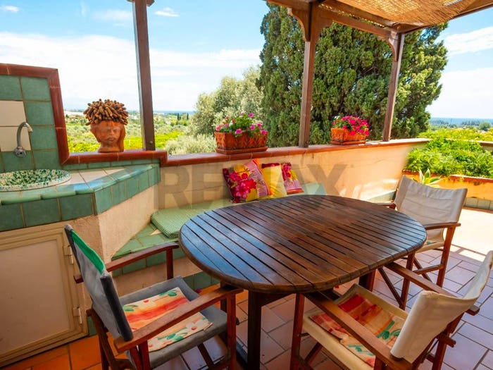 Casa con 6 locali in vendita in Calatabiano