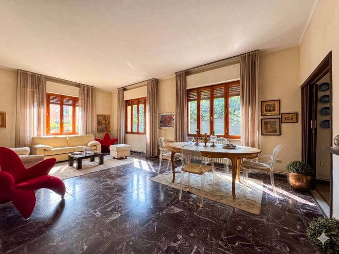 Appartamento con 6 locali in vendita in Via Giuseppe Mazzini, Centro, Fucecchio