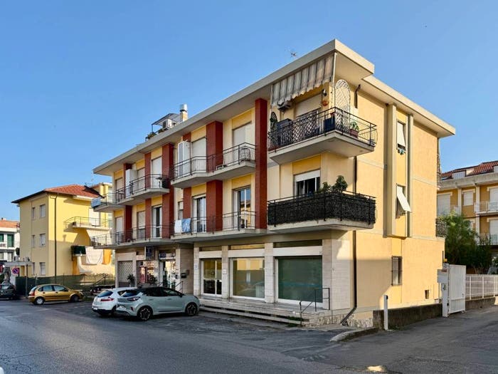 Appartamento trilocale in vendita in Via Diano Castello, Centro, Diano Marina
