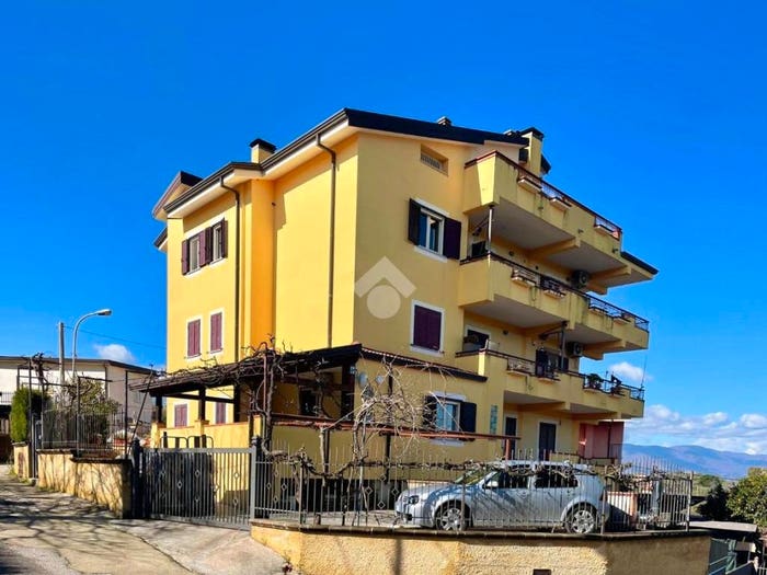 Appartamento quadrilocale in vendita in VIA PUCCINI, Malavicina, Zumpano