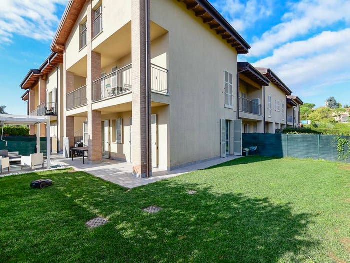 Appartamento trilocale in vendita in Via Campi, Nobile Monguzzo, Monguzzo