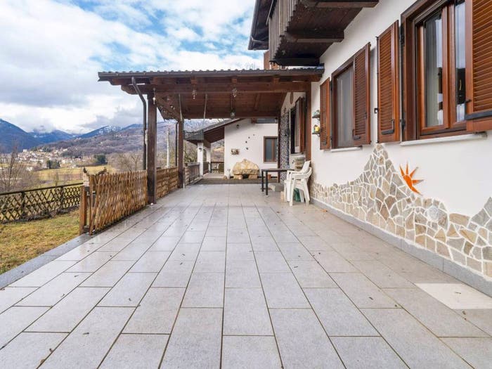 Casa con 6 locali in vendita in Borgata Tussa, Paesana