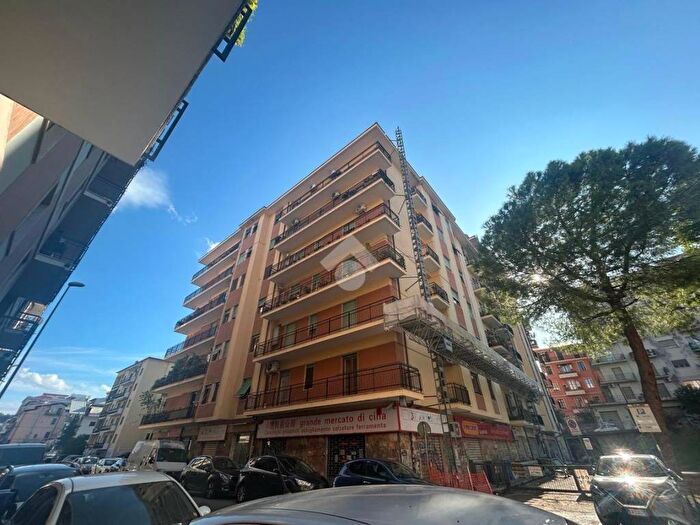 Appartamento con 5 locali in vendita in Viale Delle Medaglie D? ? Oro, Centro, Cosenza