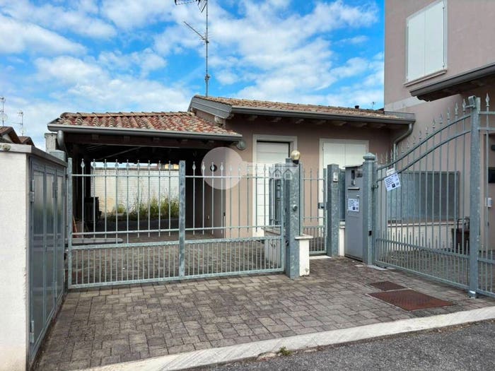 Casa trilocale in vendita in Via Piamarta, Visano