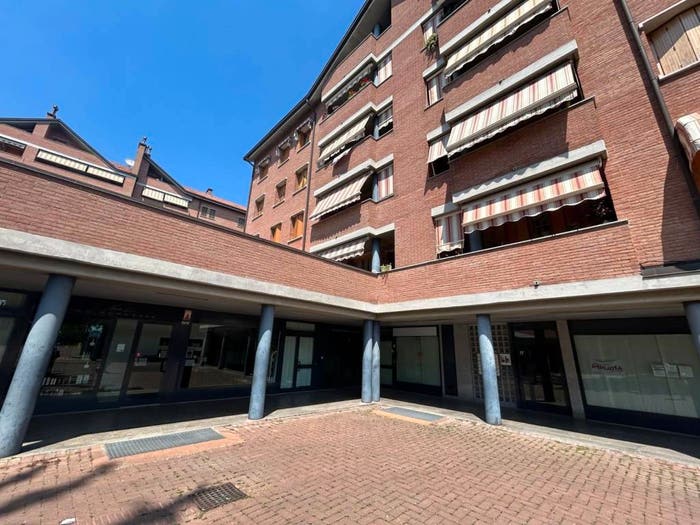 Appartamento trilocale in vendita in Piazza Madonna in Campagna, Centro, Bollate