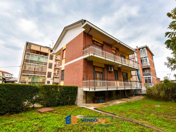Casa con 6 locali in vendita in Via Beato Bernardo, Vittoria, Moncalieri