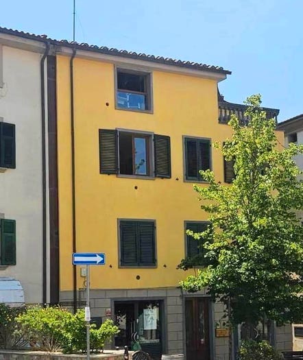 Appartamento bilocale in vendita in Piazza Giaconi, Castellina Marittima