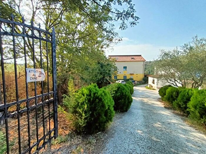 Appartamento con 6 locali in vendita in STRADA SAN MARTINO, San Costanzo