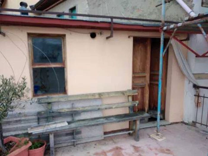 Appartamento con 5 locali in vendita in Levane, Montevarchi