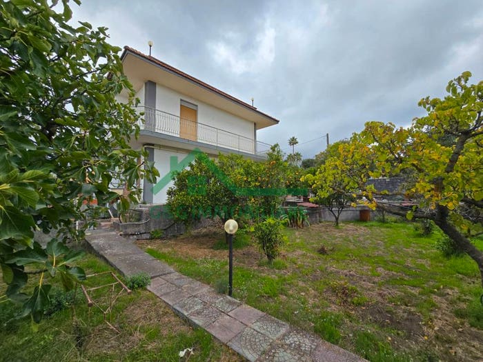 Casa con 6 locali in vendita in Via Milano, Centro, Mascalucia