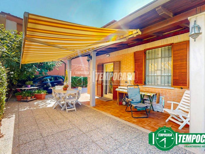 Casa quadrilocale in vendita in Strada Acqui, Cabanette, Alessandria