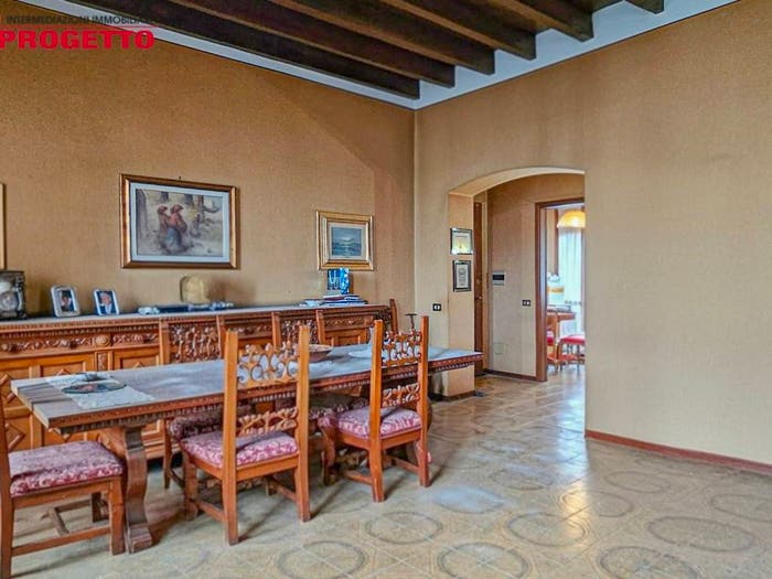 Casa con 5 locali in vendita in Via Settembre, Centro, Mariano Comense