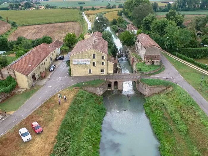 Casa con 6 locali in vendita in Via Pizzon, Fratta Polesine