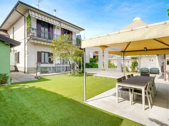 Appartamento quadrilocale in vendita in via Como, Cesano Maderno