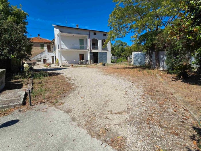 Casa con 6 locali in vendita in Via dei Sanniti, Sant'Omero