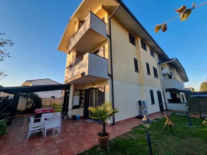 Appartamento trilocale in vendita in Via Marco Polo, Centro, Limbiate
