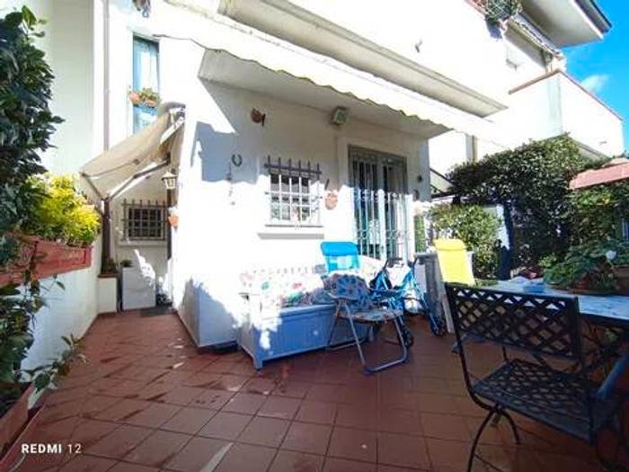 Casa con 5 locali in vendita in Via Stradella, Ronchi Poveromo, Massa