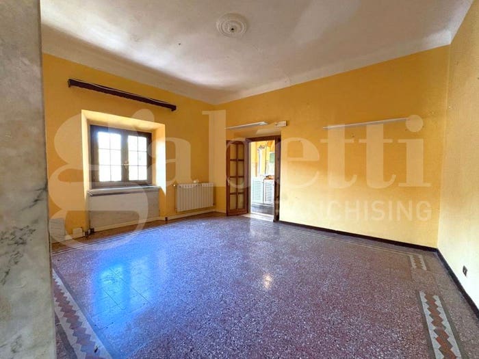 Appartamento quadrilocale in vendita in Via Baluardo, Centro, Carrara