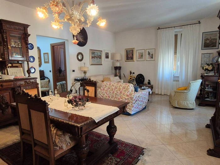 Appartamento trilocale in vendita in Via Molassana, Molassana, Genova